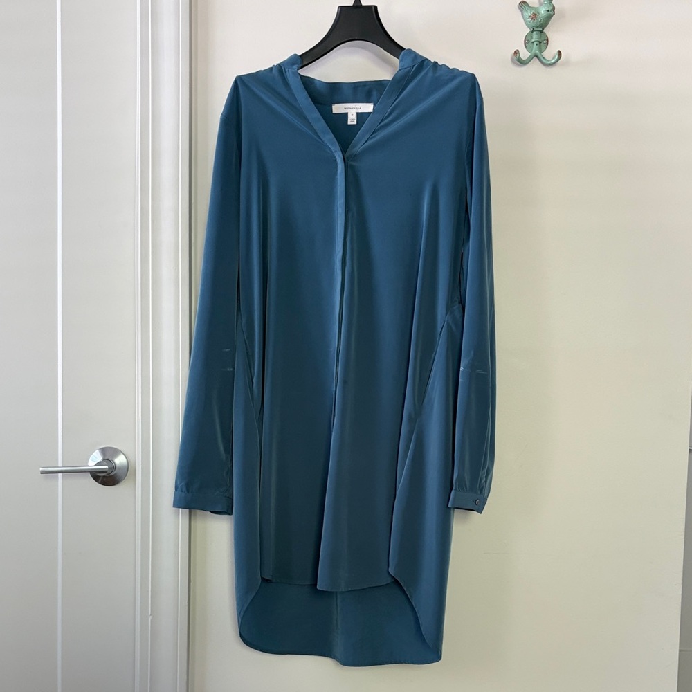 Wren & Willa Long Sleeve Button Down Silky Shirt Dress in Teal Blue with Pockets